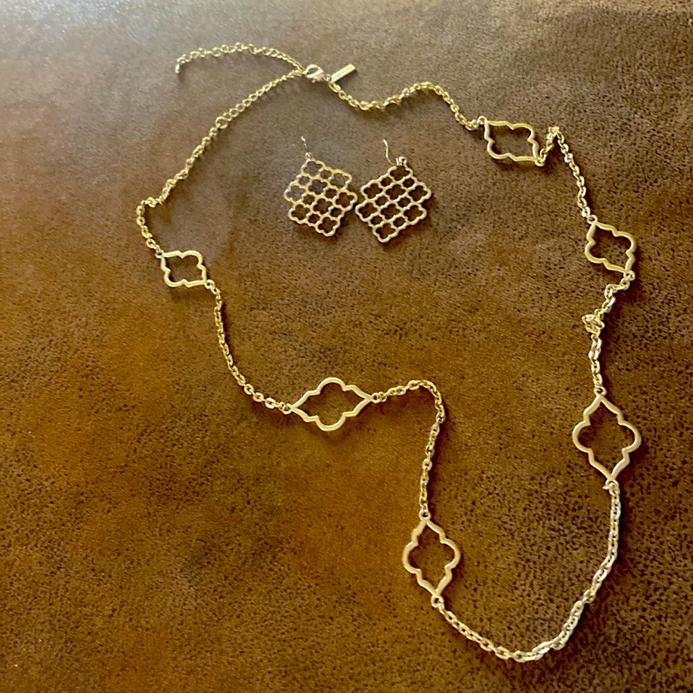 Cookie Lee gold quatrefoil necklace and earring set. Beautiful and a great gift!